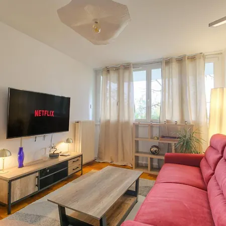 Elegant Et Spacieux Ideal Deplacement Pro Sainte-Foy-les-Lyon